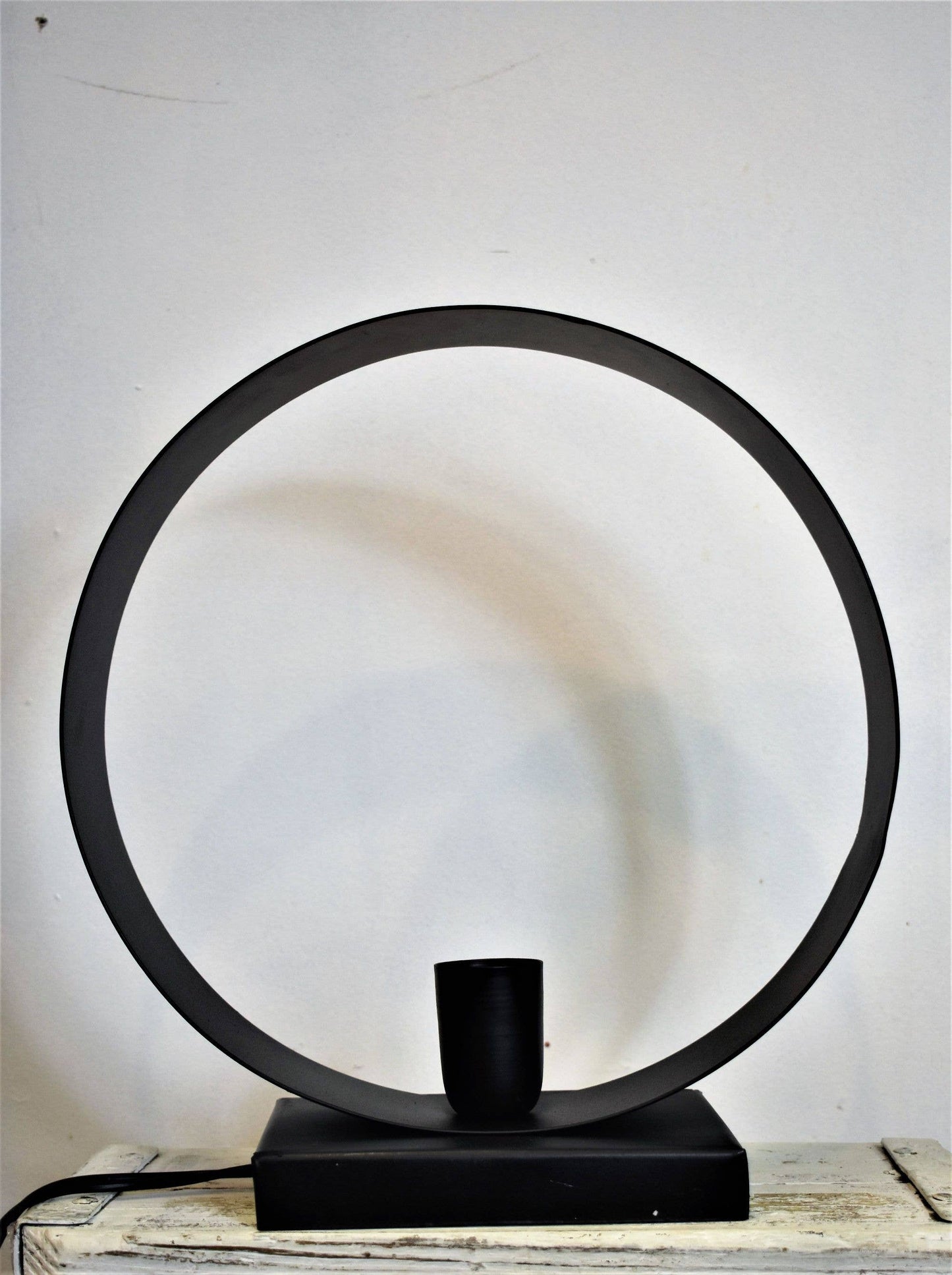 Wholesale Home Decor - Black Circular Lamp 13x13in
