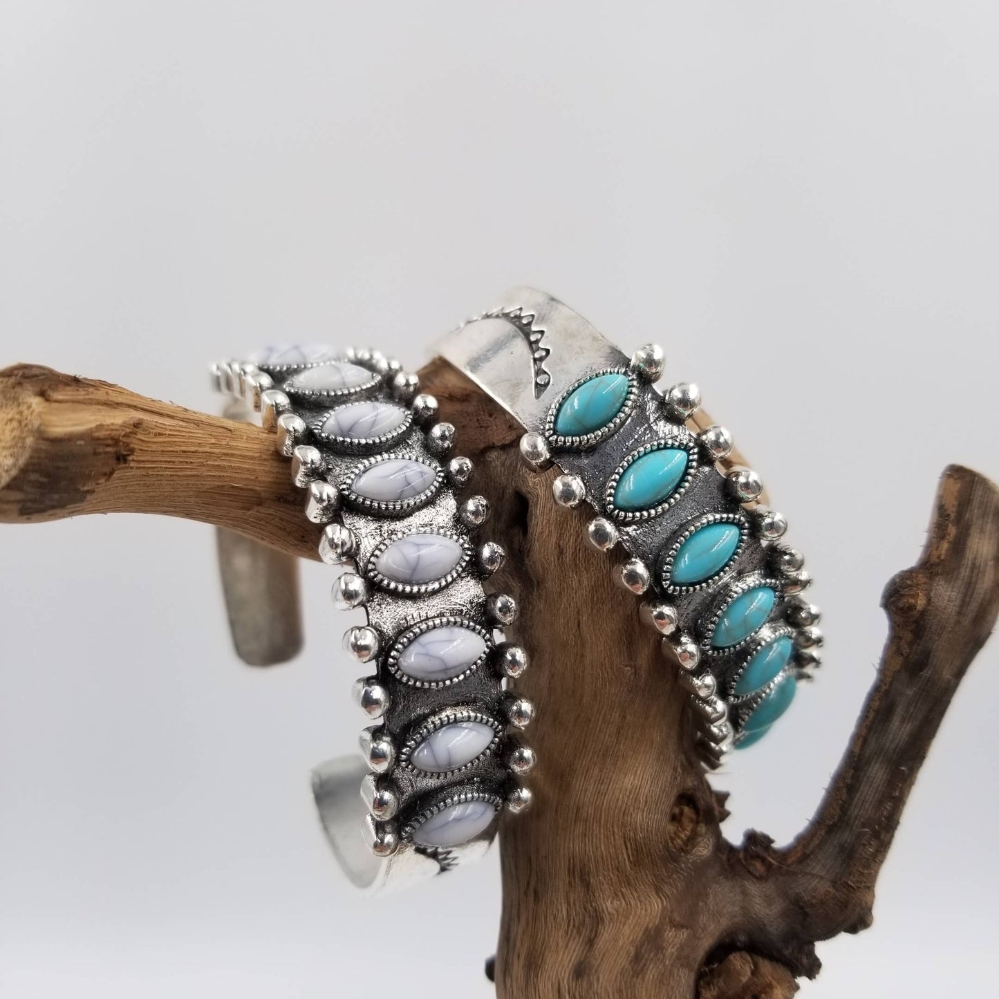 CHAKRA JEWELRY - Vintage Turquoise Bracelet