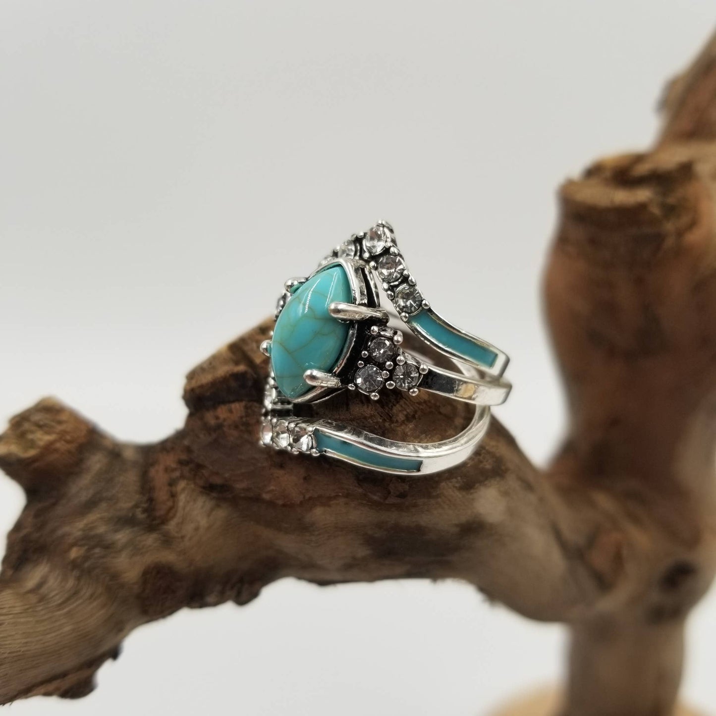CHAKRA JEWELRY - Silver Vintage Turquoise & Diamond Ring Set Of 3