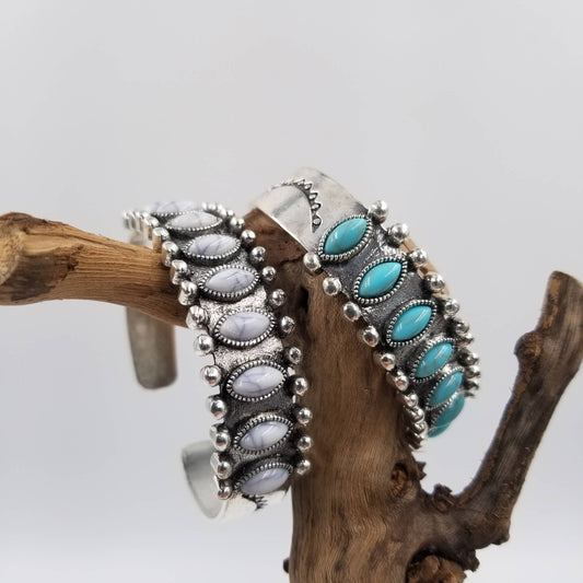 CHAKRA JEWELRY - Vintage Turquoise Bracelet