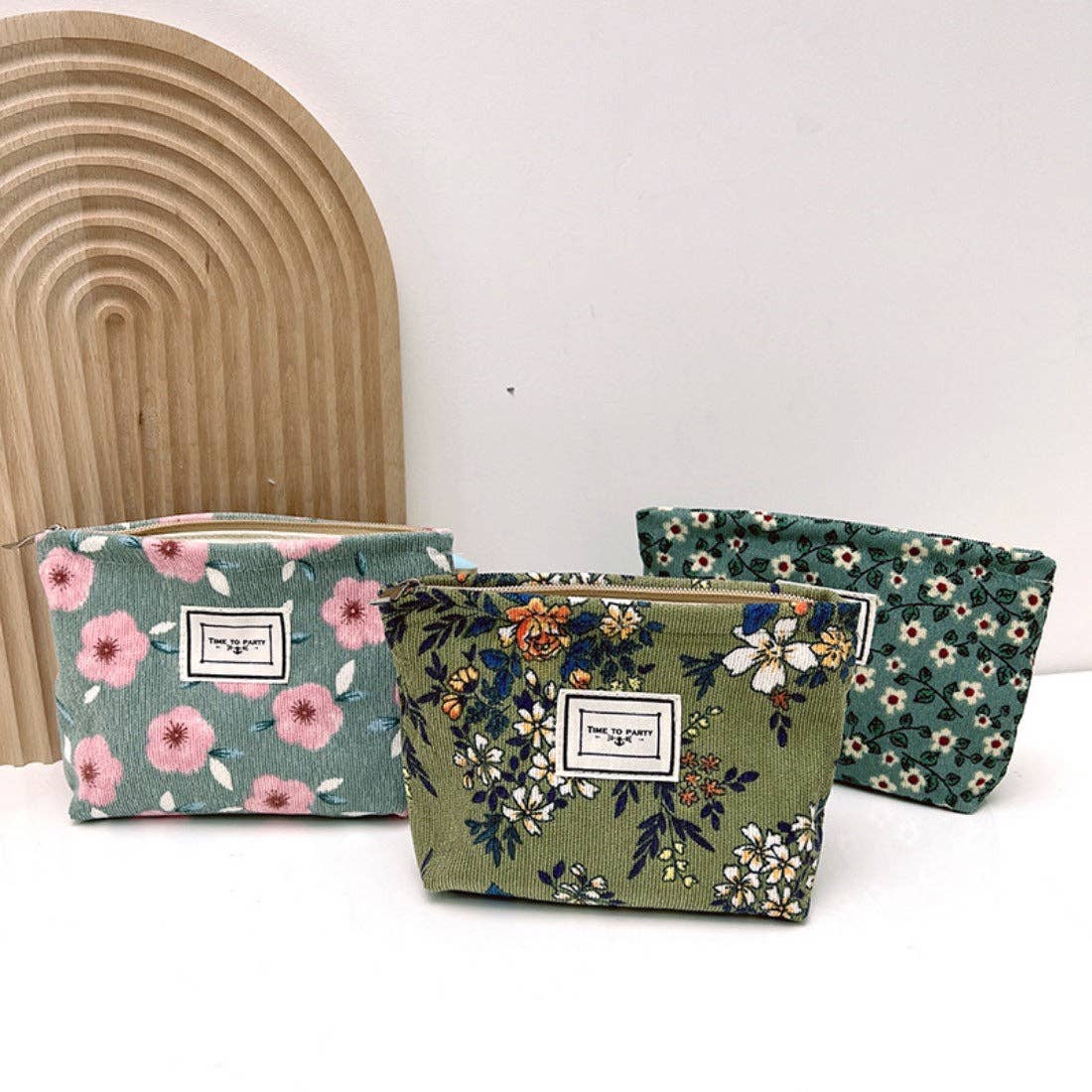 Funkyrel® Atzbranding Limited - Cosbai - Small Floral Corduroy Cosmetic Bag