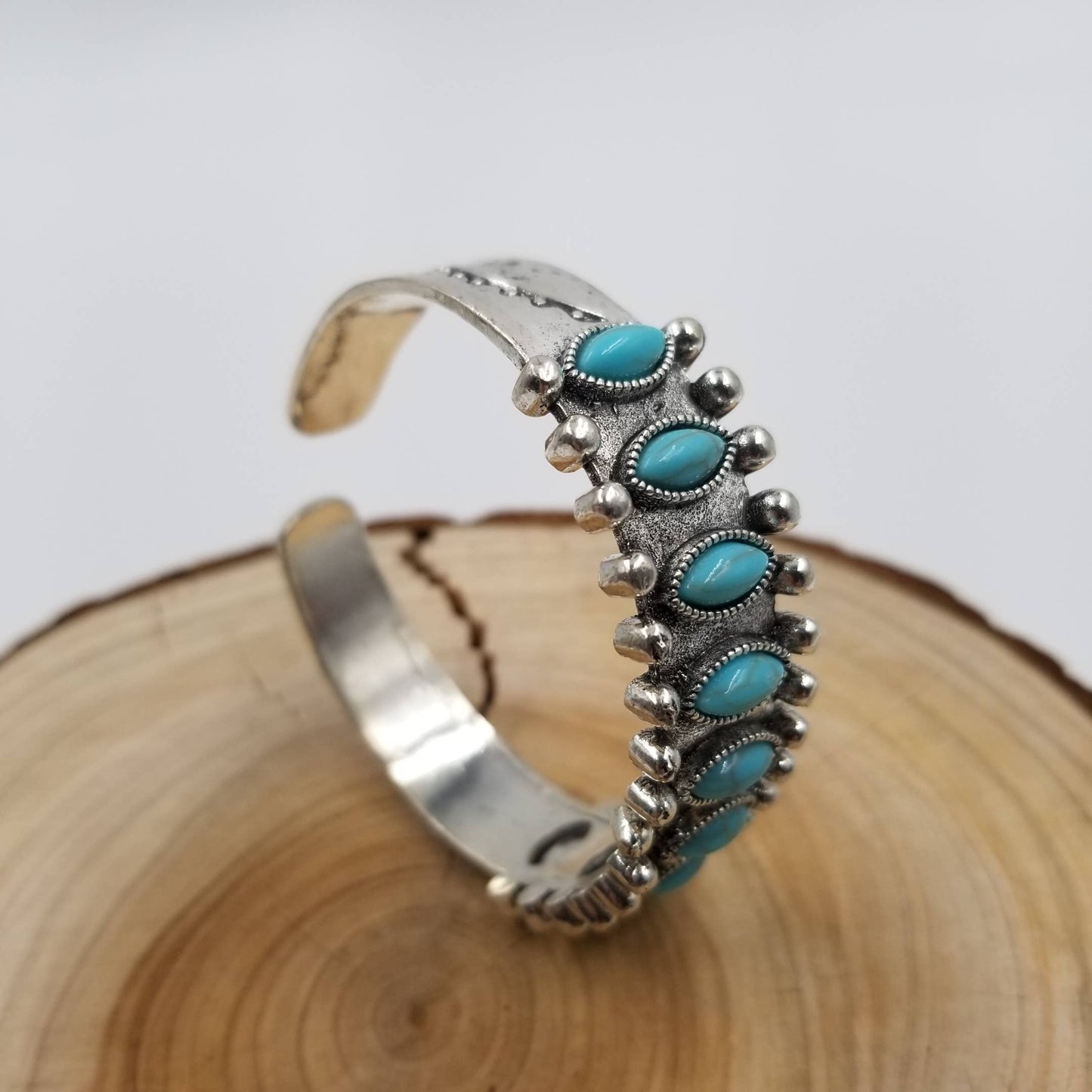 CHAKRA JEWELRY - Vintage Turquoise Bracelet