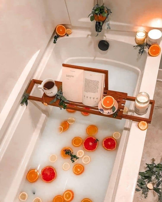 LVNDR Pure Essentials - Luxury Milk Bath